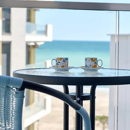 Teona - Infinity Pool & Apartament