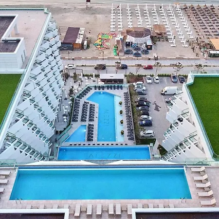 Teona In Infinity Pool &