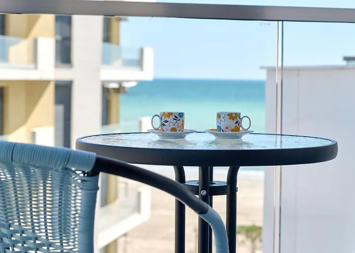 Teona In Infinity Pool & Lägenhet