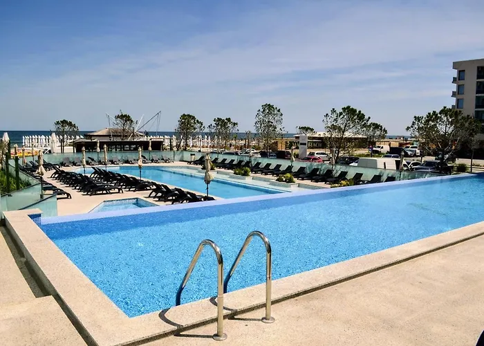 Teona In Infinity Pool & Lägenhet *