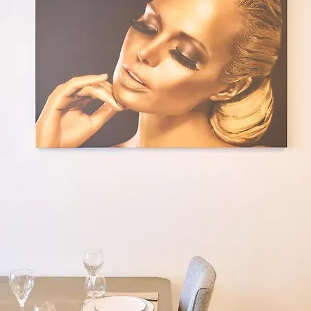 Teona - Jacuzzi & Sauna Infinity