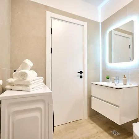 Teona - Jacuzzi & Sauna Infinity Năvodari