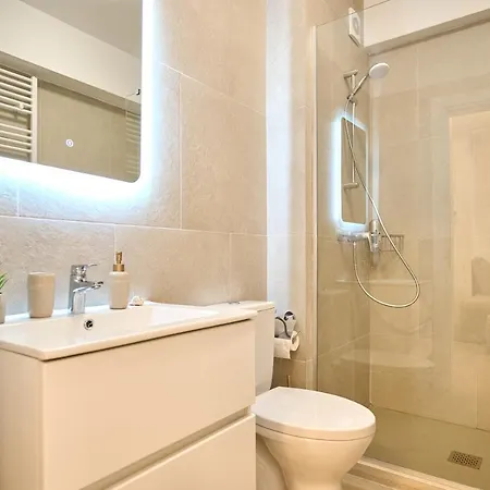 Teona - Jacuzzi & Sauna Infinity Apartamento *