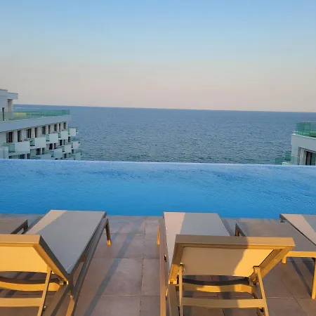 Apartment Teona In Infinity Pool & *