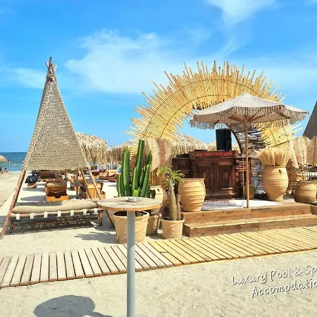 Teona - Jacuzzi & Sauna Infinity *