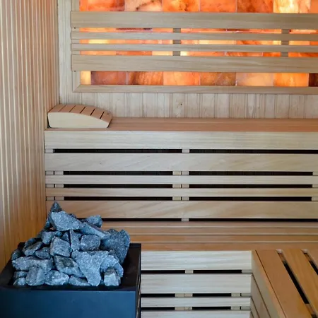Teona - Jacuzzi & Sauna Infinity Apartamento