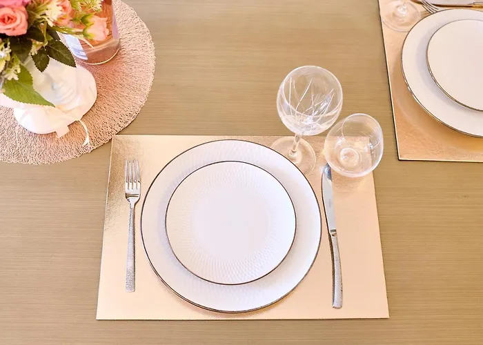 Teona In Infinity Pool & * 那沃达利