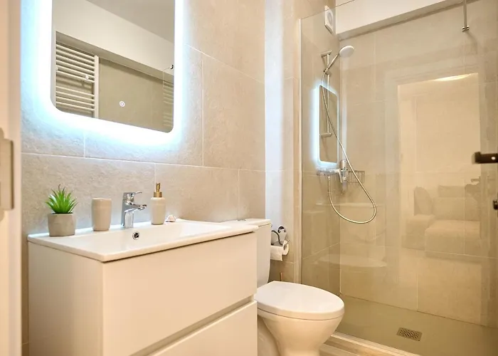 Teona In Infinity Pool & 公寓 *