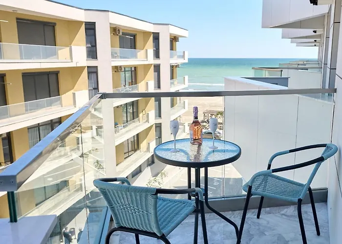 Teona In Infinity Pool & 公寓