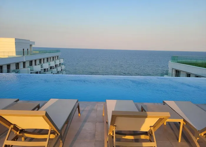 公寓 Teona In Infinity Pool & *