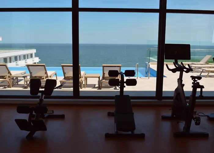 Teona In Infinity Pool & 公寓 那沃达利